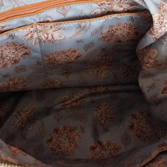 Hobo Shelia Large Polished Leather Satchel - Picture 4 of 8